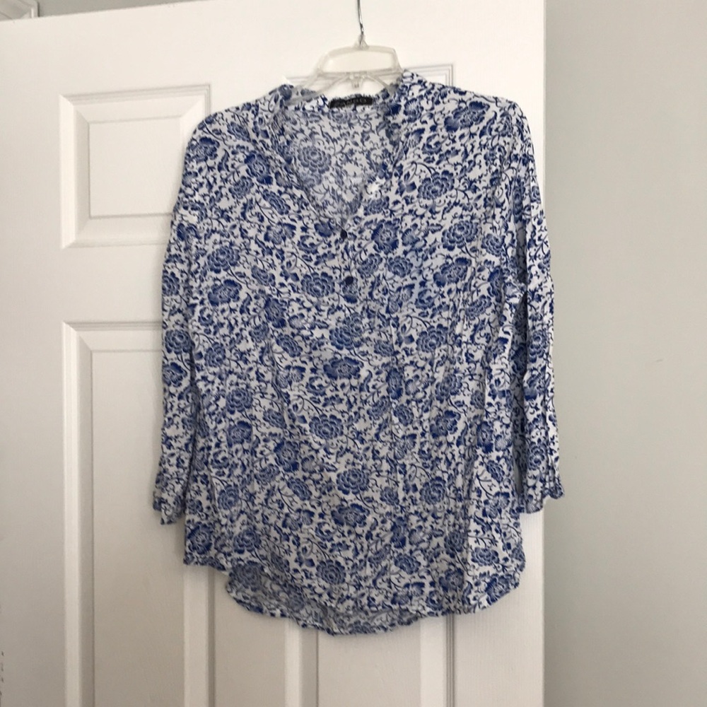 3/4 sleeve flowered blouse